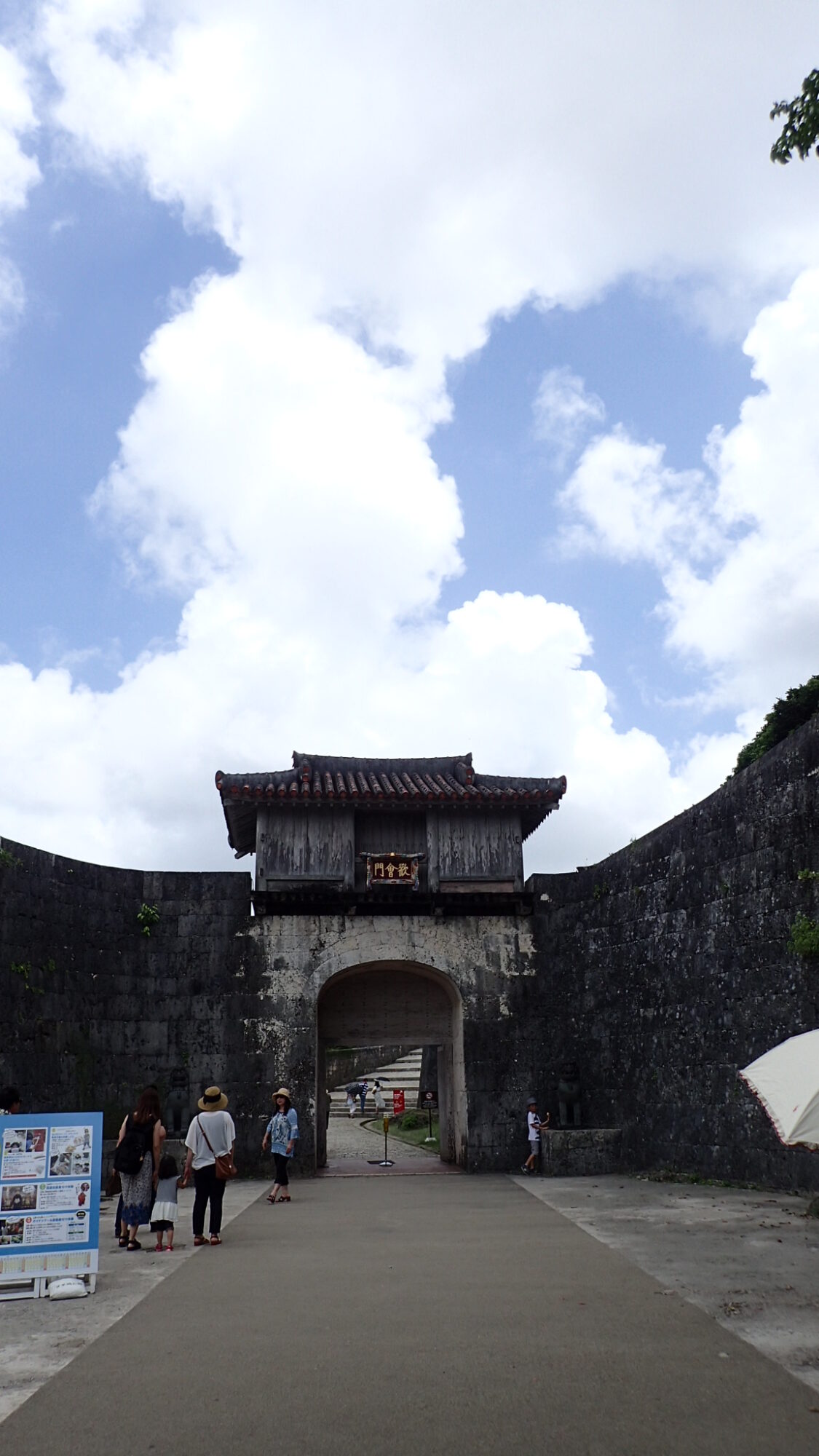 大きなお城であることが分かります