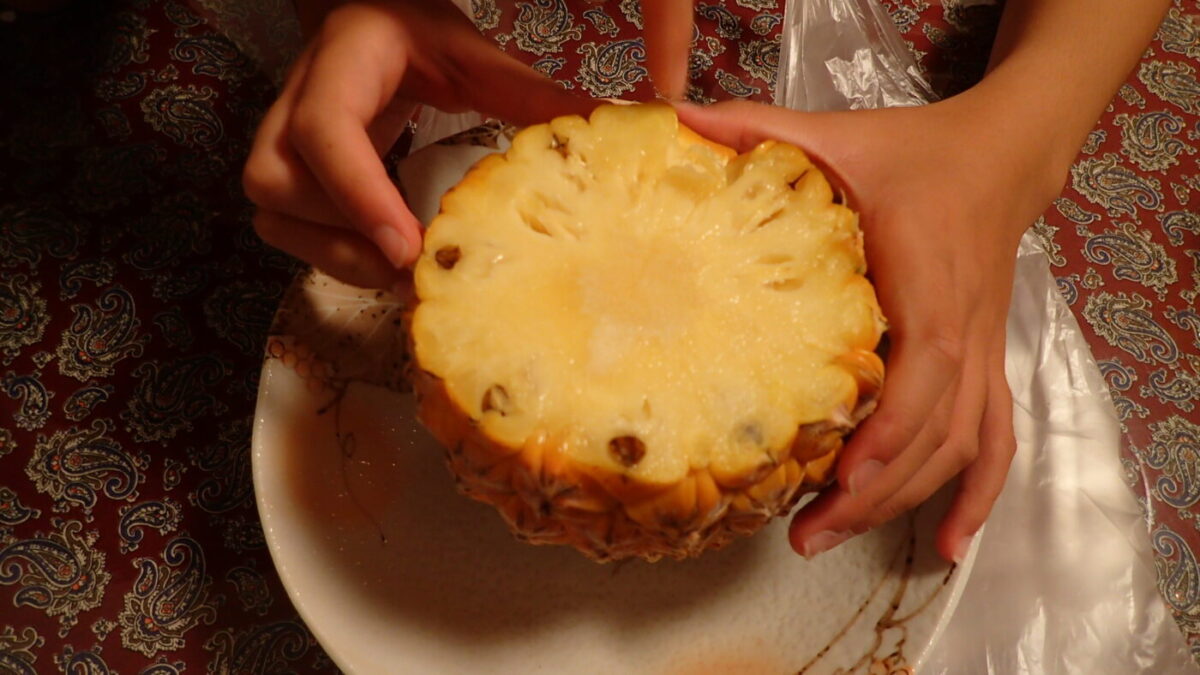 手でちぎって食べられる