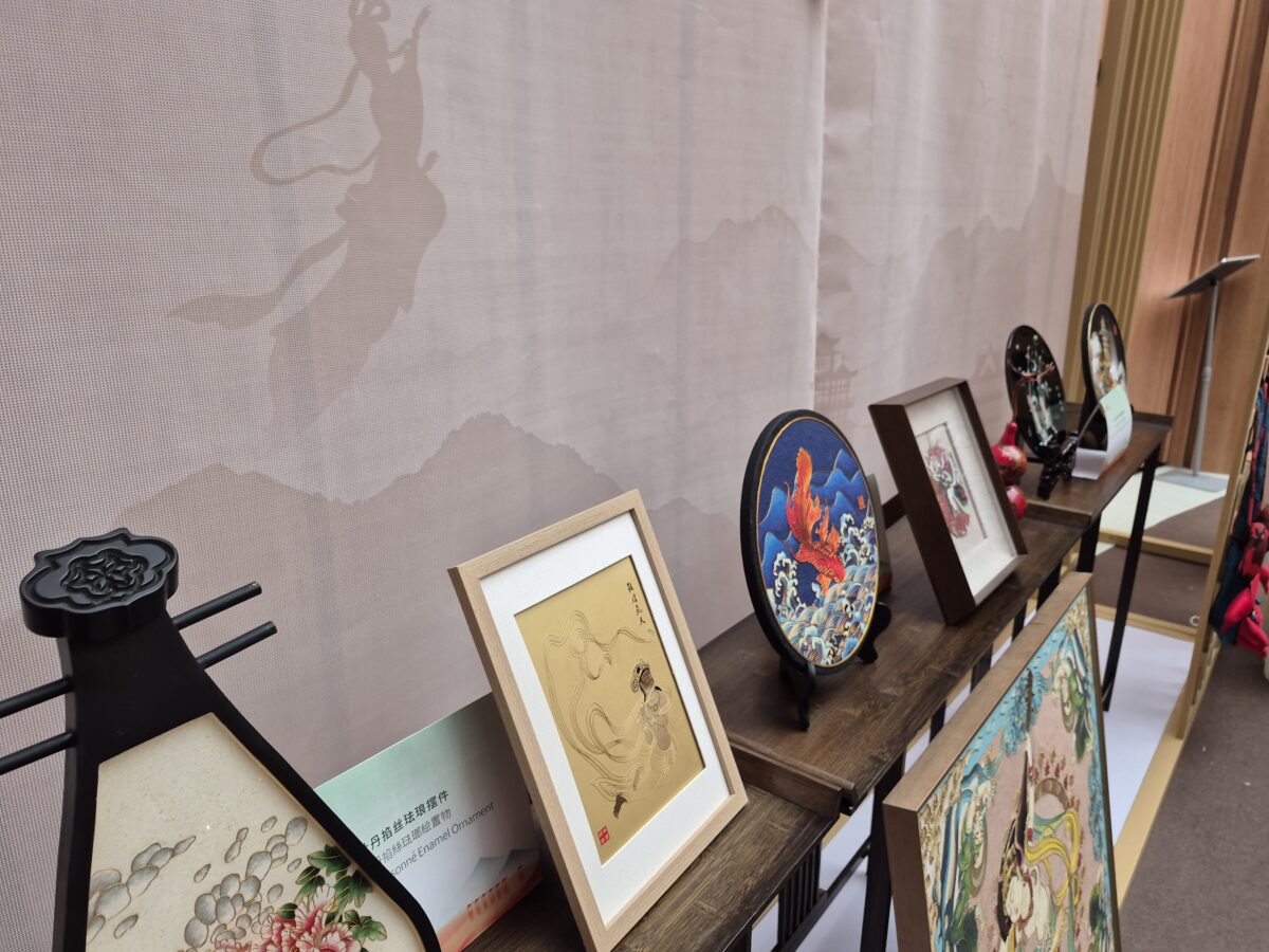 中国：手の込んだ展示物