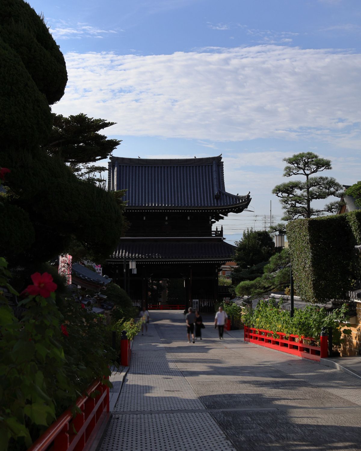 中山寺山門の背面
